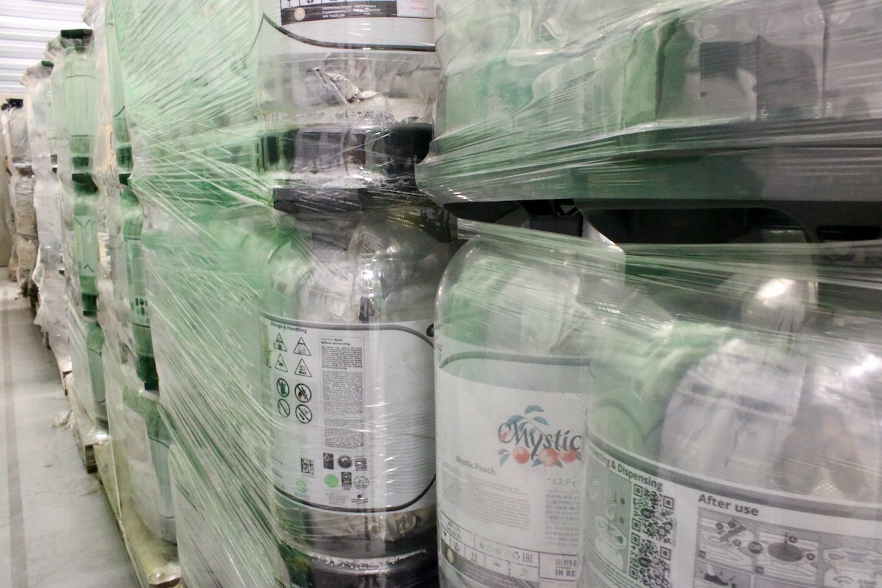 Plastic biervaten recycleren? Minder eenvoudig dan je denkt. Maak kennis met afvalstof 1969